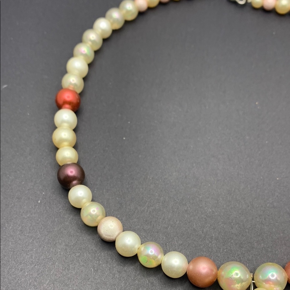 Vintage Multicolor Faux Pearl Necklace 15”‎ with a Hook Clasp marked JAPAN - Picture 4 of 7